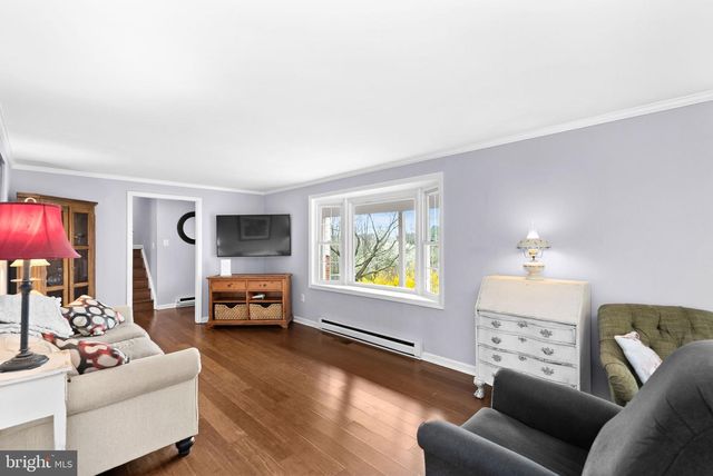 38768 EUDORA LN, Hamilton, VA 20158