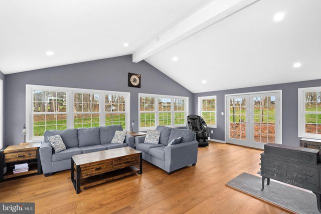 38768 EUDORA LN, Hamilton, VA 20158