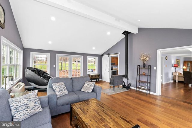 38768 EUDORA LN, Hamilton, VA 20158