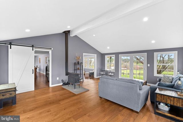 38768 EUDORA LN, Hamilton, VA 20158