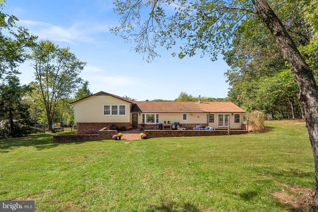 38768 EUDORA LN, Hamilton, VA 20158