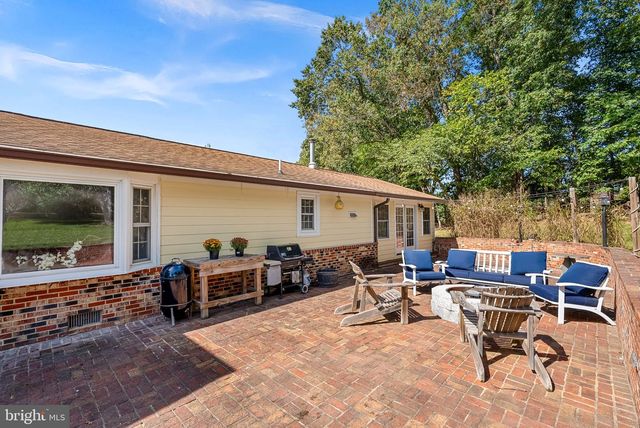 38768 EUDORA LN, Hamilton, VA 20158