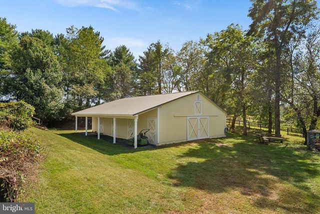 38768 EUDORA LN, Hamilton, VA 20158