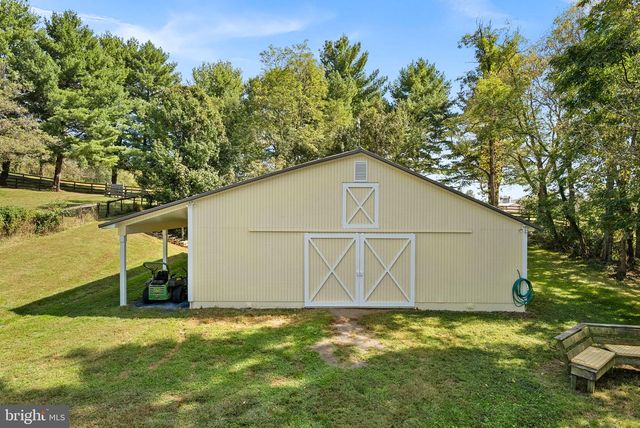 38768 EUDORA LN, Hamilton, VA 20158