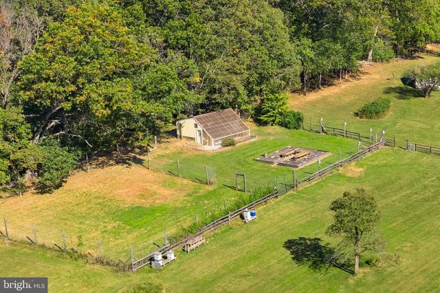 38768 EUDORA LN, Hamilton, VA 20158