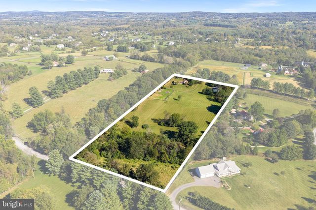 38768 EUDORA LN, Hamilton, VA 20158