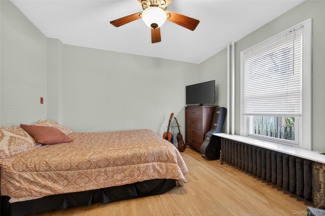 46 Monell Avenue, Islip, NY 11751