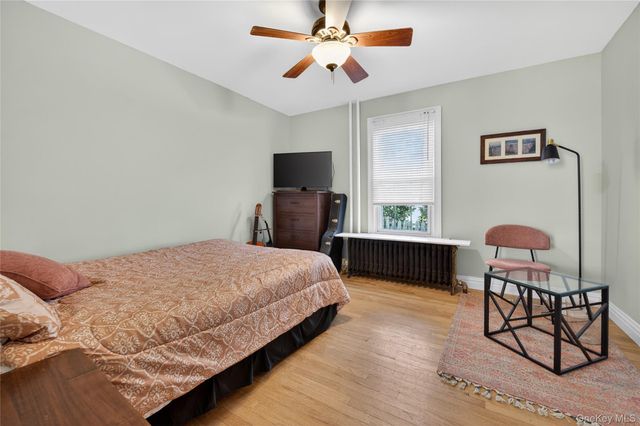 46 Monell Avenue, Islip, NY 11751