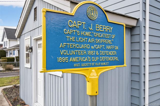 46 Monell Avenue, Islip, NY 11751