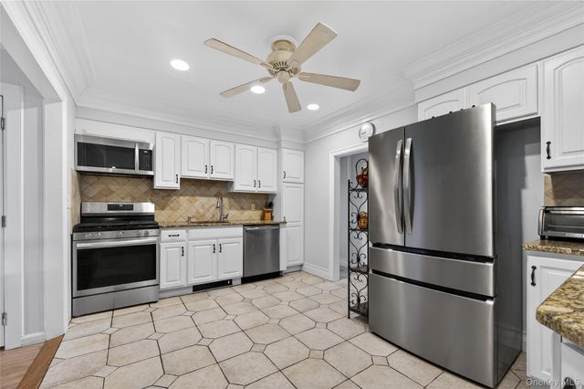 46 Monell Avenue, Islip, NY 11751