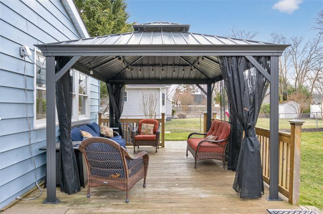 46 Monell Avenue, Islip, NY 11751