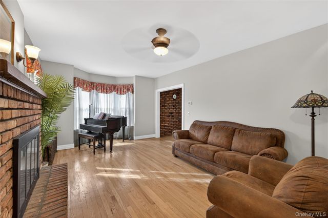 46 Monell Avenue, Islip, NY 11751