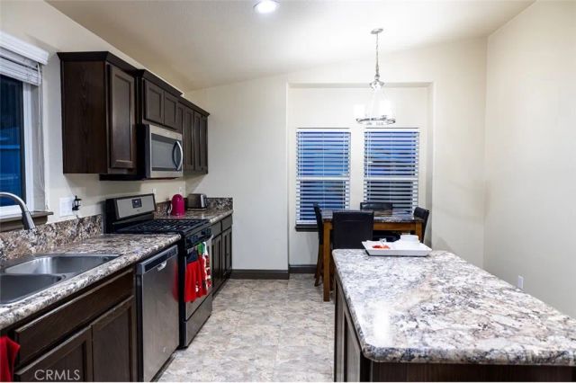 3595 Santa Fe 162, Long Beach, CA 90810