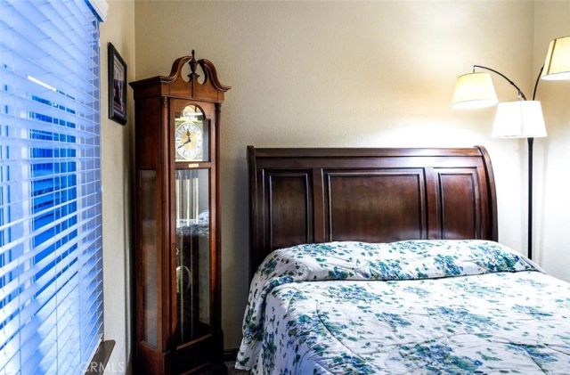 3595 Santa Fe 162, Long Beach, CA 90810