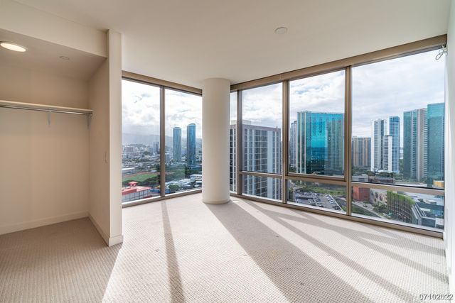 1001 Queen Street 2112, Honolulu, HI 96814