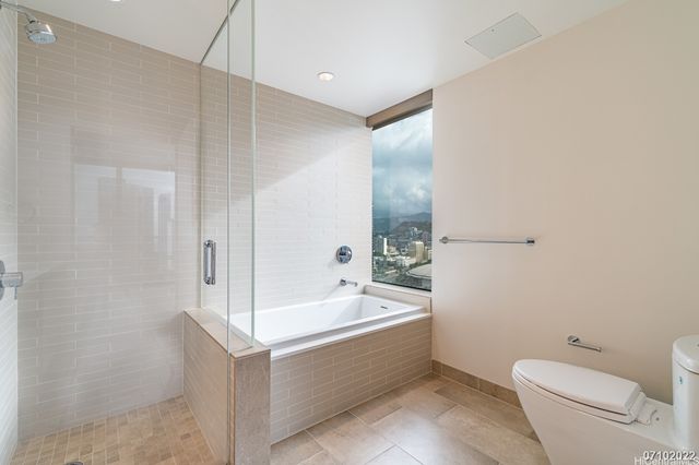 1001 Queen Street 2112, Honolulu, HI 96814