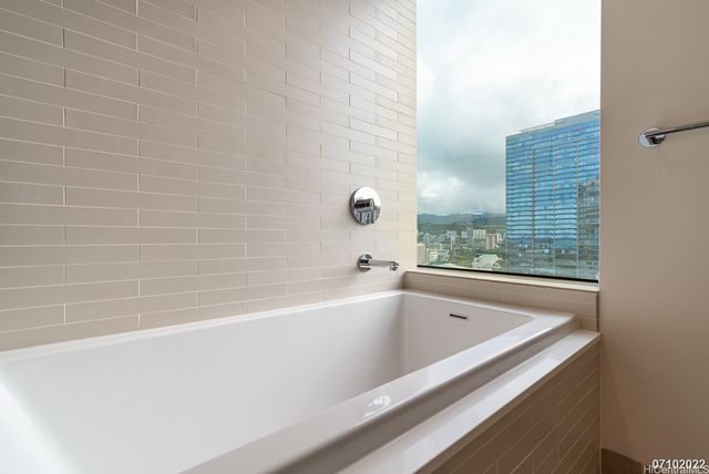 1001 Queen Street 2112, Honolulu, HI 96814