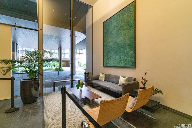 1001 Queen Street 2112, Honolulu, HI 96814