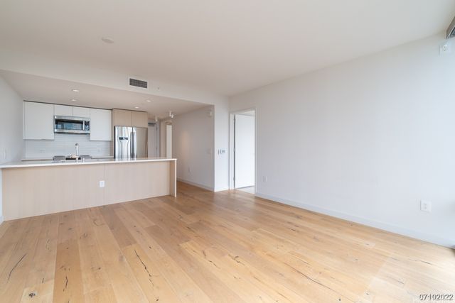 1001 Queen Street 2112, Honolulu, HI 96814
