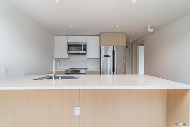 1001 Queen Street 2112, Honolulu, HI 96814