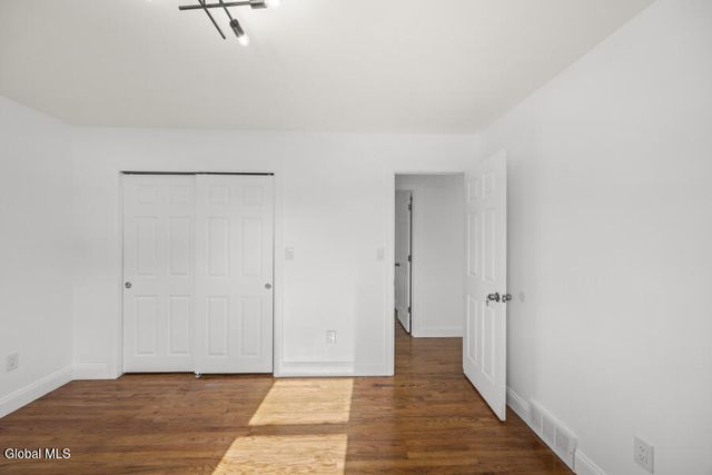 22 Verdi Boulevard, Colonie, NY 12110