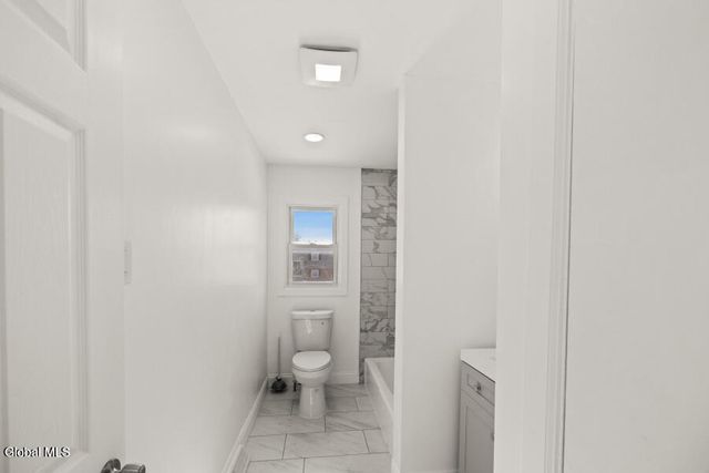 22 Verdi Boulevard, Colonie, NY 12110