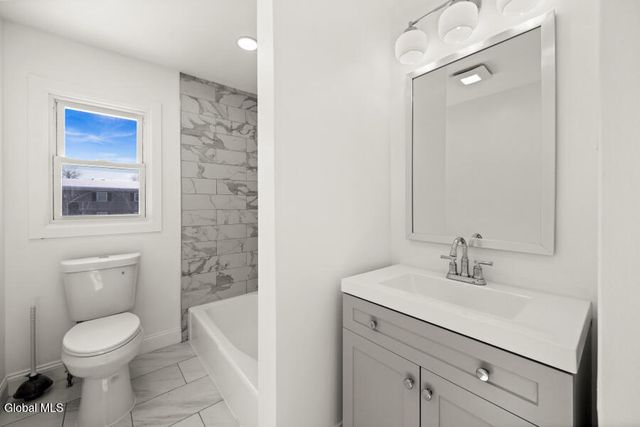 22 Verdi Boulevard, Colonie, NY 12110