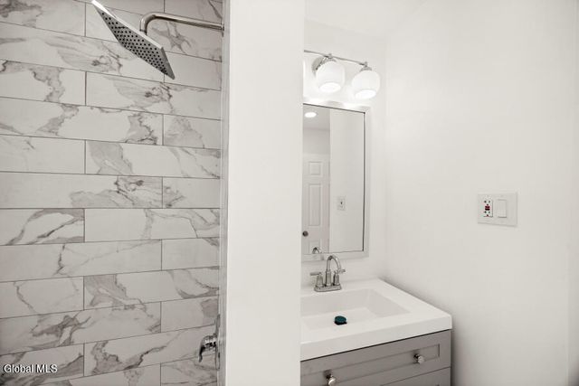 22 Verdi Boulevard, Colonie, NY 12110