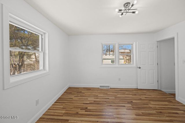 22 Verdi Boulevard, Colonie, NY 12110