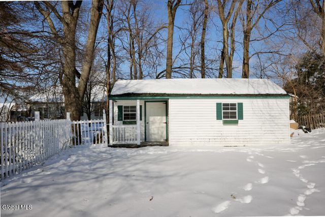 22 Verdi Boulevard, Colonie, NY 12110