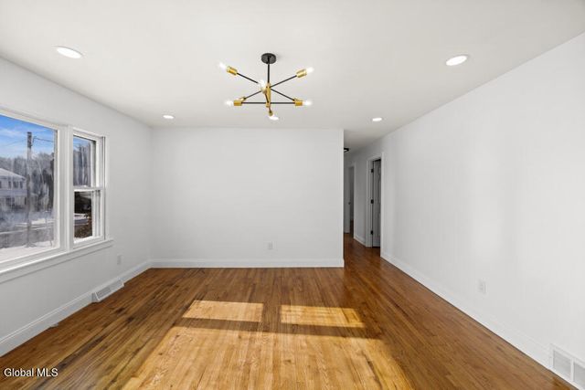 22 Verdi Boulevard, Colonie, NY 12110