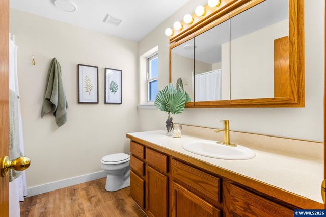 4830 Rebecca St NE, Salem, OR 97305