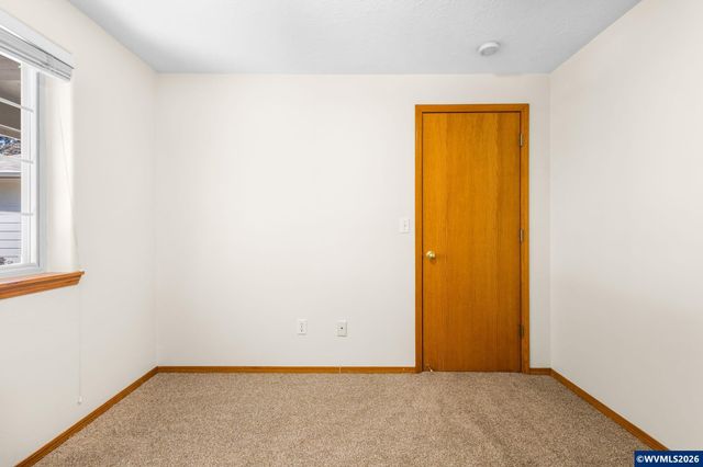 4830 Rebecca St NE, Salem, OR 97305