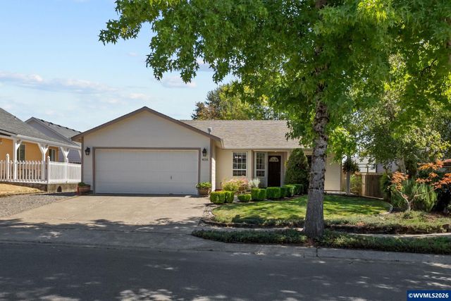 4830 Rebecca St NE, Salem, OR 97305