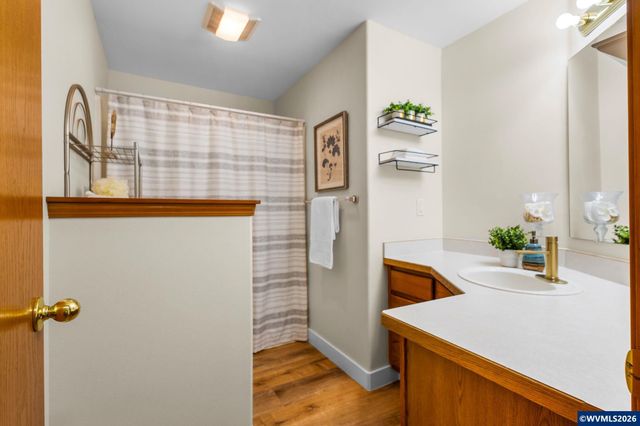 4830 Rebecca St NE, Salem, OR 97305