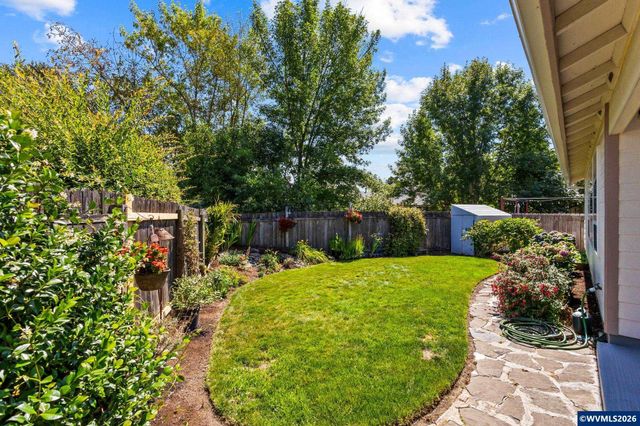 4830 Rebecca St NE, Salem, OR 97305