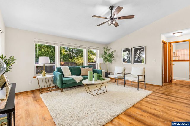 4830 Rebecca St NE, Salem, OR 97305