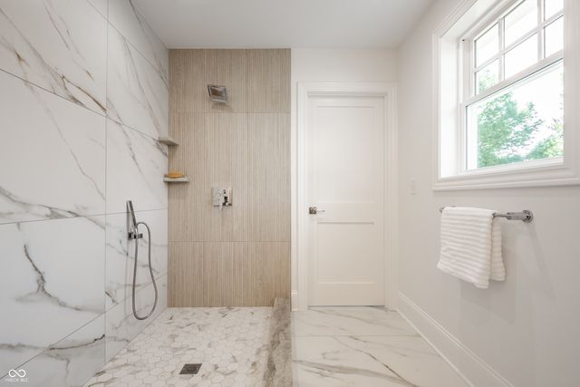 6201 Central Avenue, Indianapolis, IN 46220