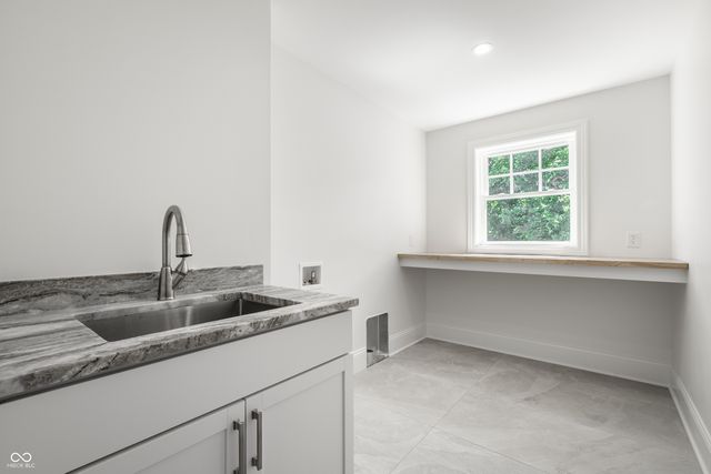 6201 Central Avenue, Indianapolis, IN 46220