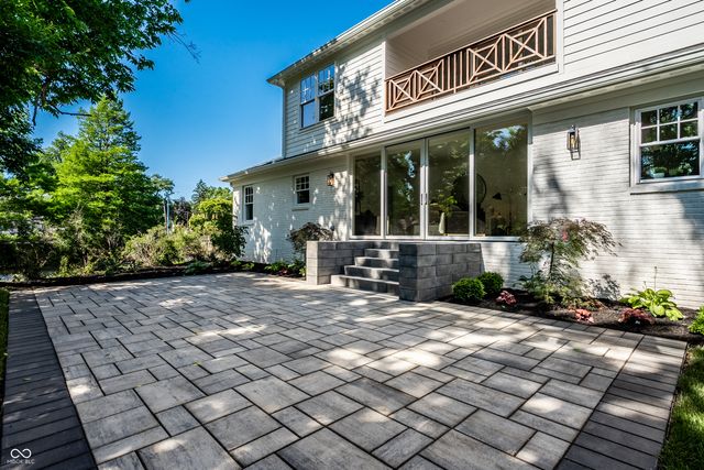 6201 Central Avenue, Indianapolis, IN 46220