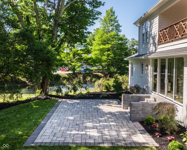 6201 Central Avenue, Indianapolis, IN 46220