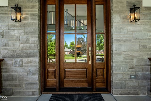 6201 Central Avenue, Indianapolis, IN 46220