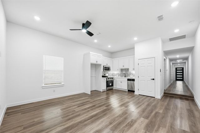 1311 Oneal Street B, Commerce, TX 75428