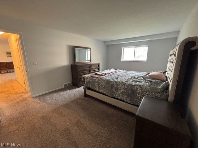 2112 Acacia Park Drive 312, Lyndhurst, OH 44124