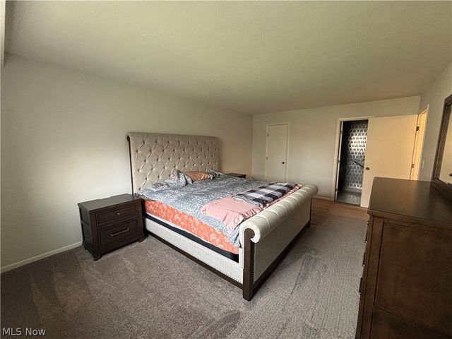 2112 Acacia Park Drive 312, Lyndhurst, OH 44124