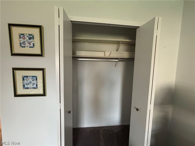 2112 Acacia Park Drive 312, Lyndhurst, OH 44124