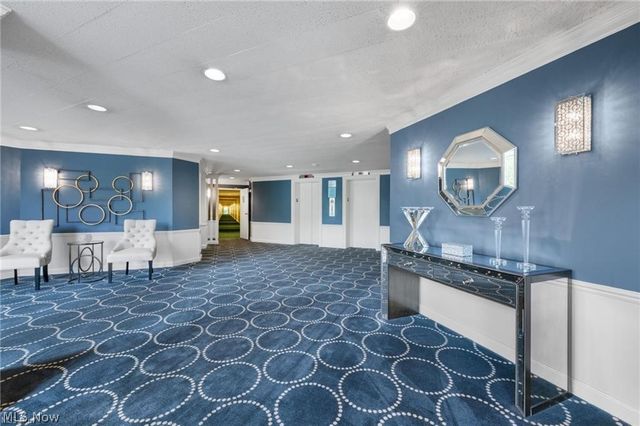 2112 Acacia Park Drive 312, Lyndhurst, OH 44124