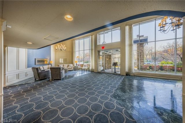 2112 Acacia Park Drive 312, Lyndhurst, OH 44124