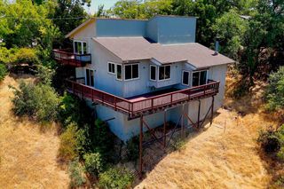 3400 Hillcrest Street, Redding, CA 96001