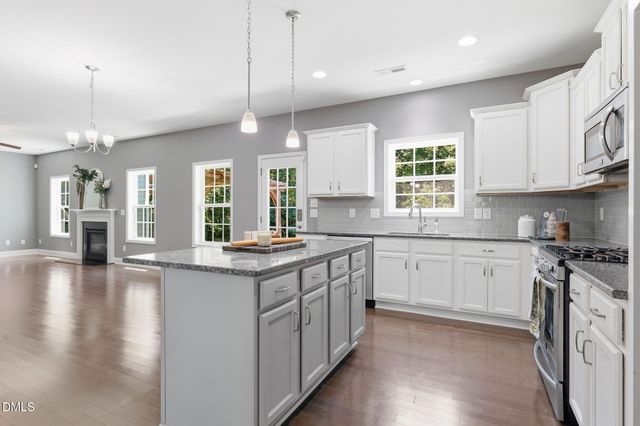 3401 Grosbeak Way, Raleigh, NC 27616
